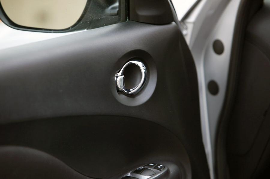  Nissan Juke 2010 года  (фото 98 из 174)